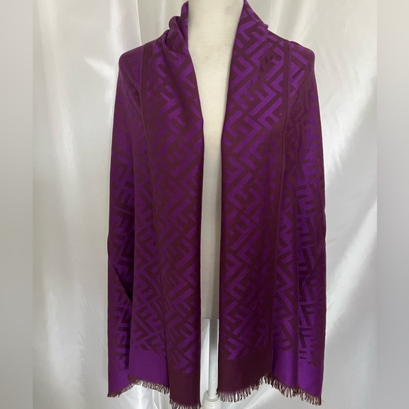 fendi cashmere shawl